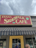 Evan's Sidewalk Cafe food