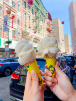 The Original Chinatown Ice Cream Factory food
