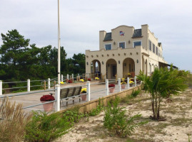 Belmar Fishing Club outside