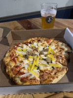 The Mule House Pizza food