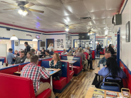 All American Dixie Diner outside