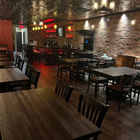Misto Restaurant And Bar inside