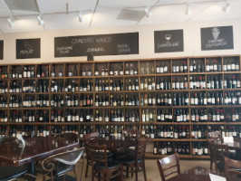 Vintner Wine Market inside