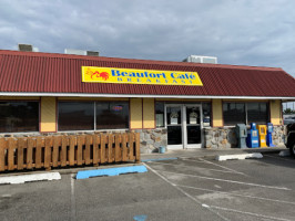 Beaufort Cafe outside