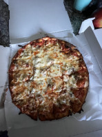 Carbone's Pizzeria Long Lake food