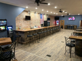 The Patriot And Grill inside