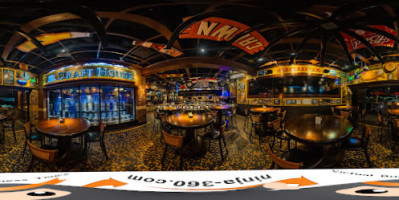 54th Street Drafthouse- The Rim inside