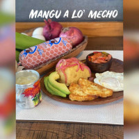 Mechos Dominican Kitchen food