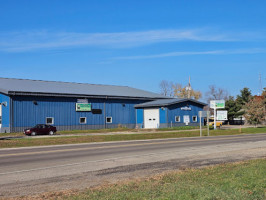 Award Winning Truck Wash Laughing Larry's Lunchroom outside