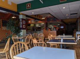 Muffin Man Cafe 817 inside