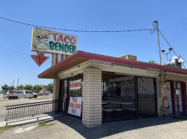 Pablo's Taco Bender outside