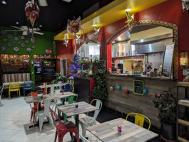 Guakamole's Mexican Grille Cafe inside