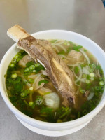 Pho Le inside