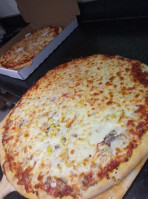 Bruno's Home Of The 24” Pizza Simonton food
