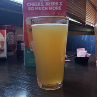 Red Robin Gourmet Burgers And Brews food