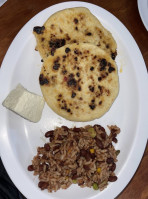 La Bahia Salvadorian Cuisine And Seafood food