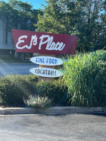 Ej's Place food