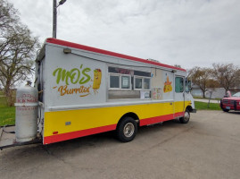 Food Truck Mo's Burritos food