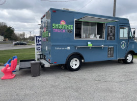 The Smoothie Truck outside