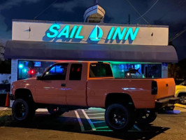 Sail Inn outside