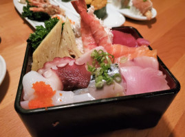 Hiro's Sushi Japanese inside