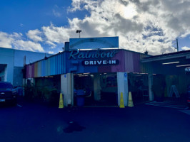 Rainbow Drive-In outside