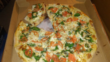 Cantore Pizza food