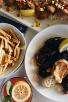 Topsail At Portside Pier food