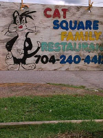 Cats Square Family food