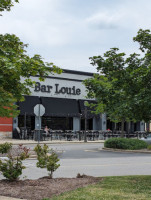 Louie Greenwood Park Mall outside