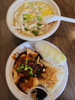Banh's Cuisine food
