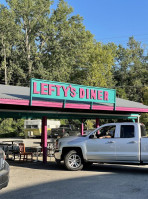 Lefty's Diner outside