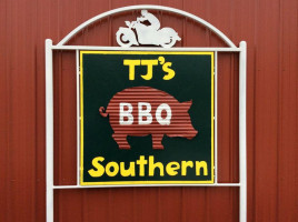 Tjs Barbecue And Diner food