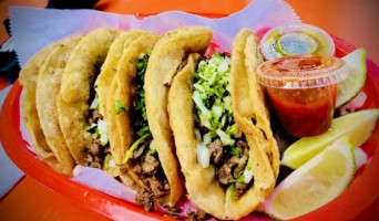 Los Pinches Tacos food