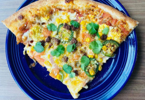 The Hop Craft Pizza Beer food