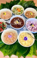 Lek's Krua Thai food