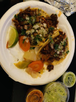 Carmelos Tacos food