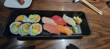 Sushi Kushi Toyo food
