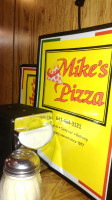 Mike's Pizza food