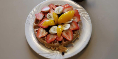 Sandy’s Pancake Waffle House Lightfoot food