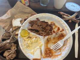 Outlaw's -b-que food