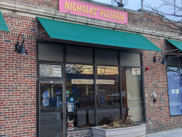 Nicholas' Pizza outside