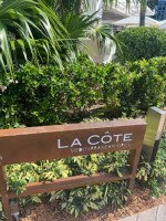 La Cote outside