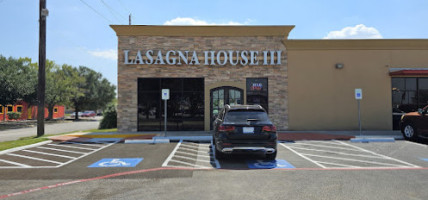 Lasagna House Iii outside