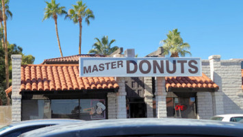 Master Donuts outside