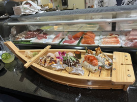 Sushi En Happy Hour food