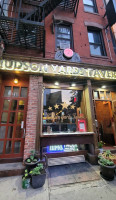 Hudson Yards Tavern outside