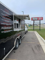 The Dig’s Food Truck outside