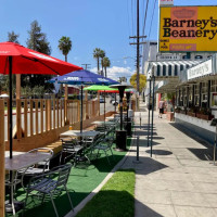 Barney's Beanery West Hollywood outside