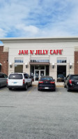 Jam N Jelly Cafe outside